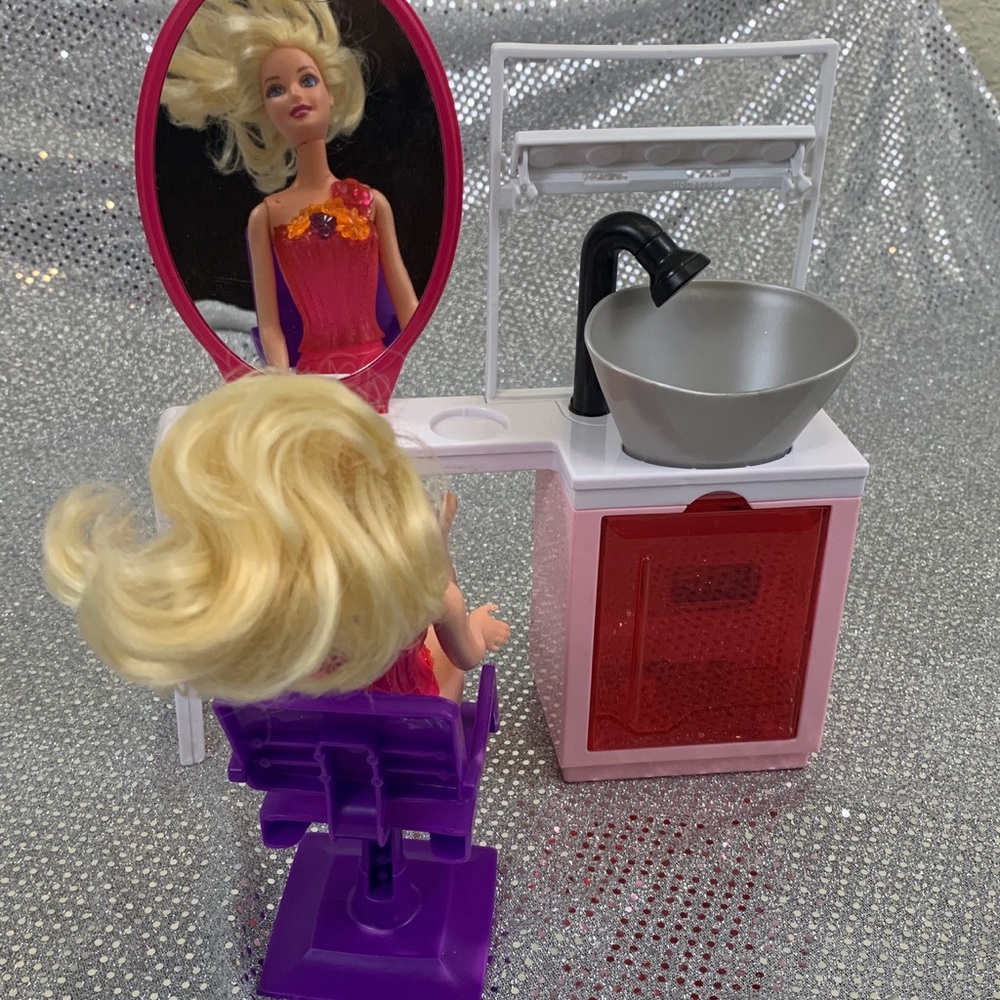 Barbie Sparkle Style Salon Playset